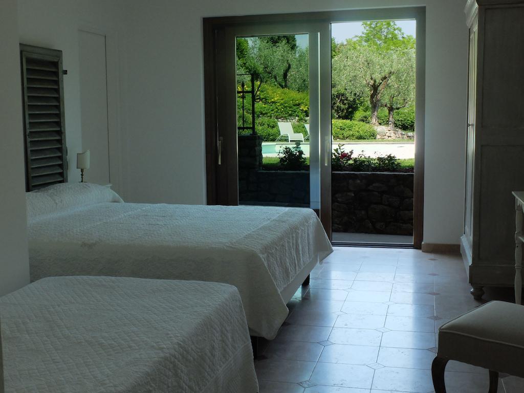 Garda & Golf Bed & Breakfast Caprino Veronese Phòng bức ảnh